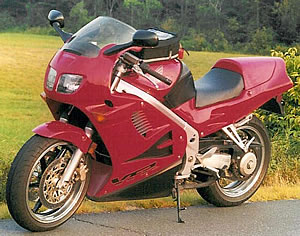 foto:VFR750